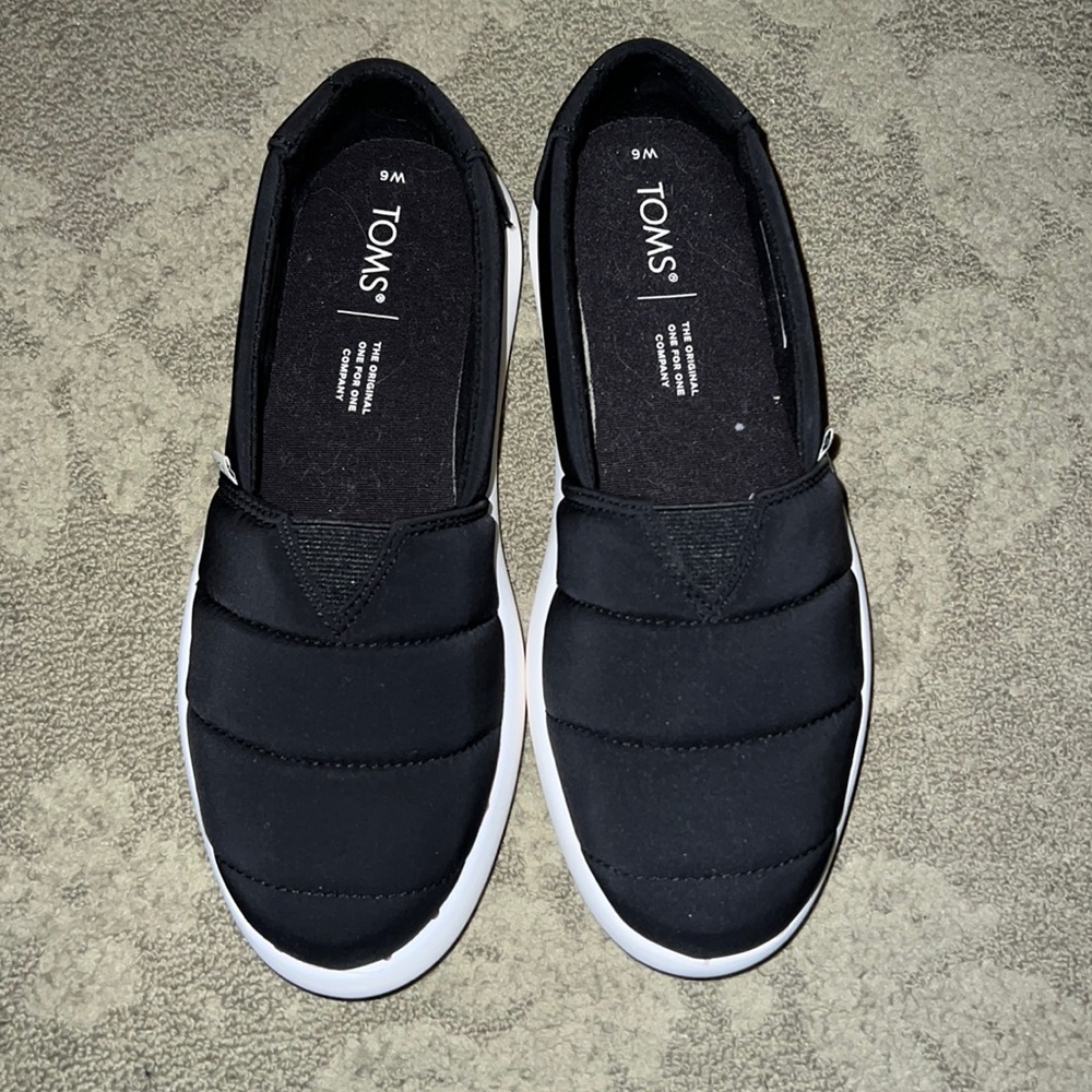 Toms mallow slip ons